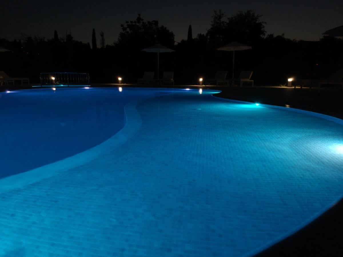Santos Luxury Apartments Дассия Экстерьер фото