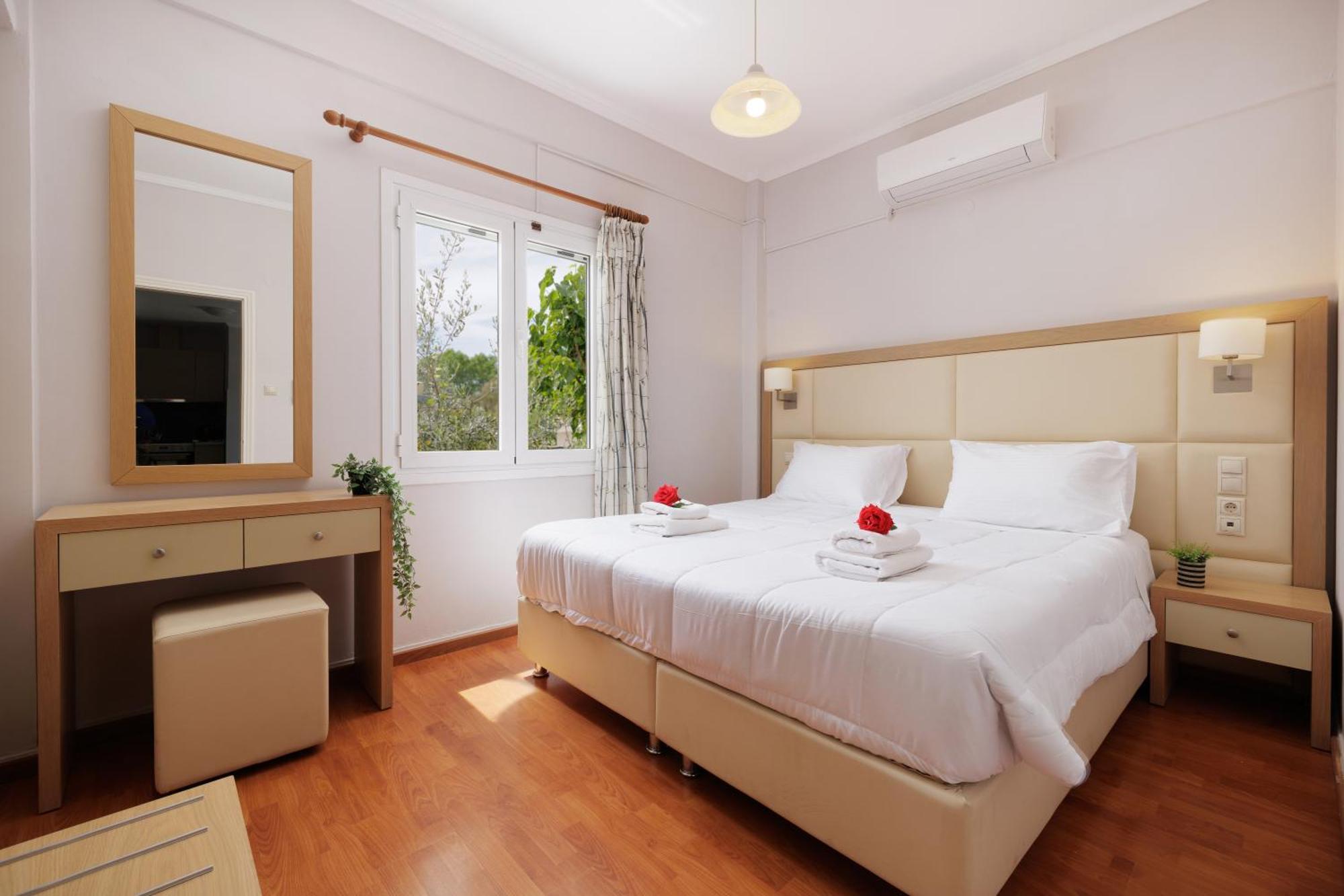 Santos Luxury Apartments Дассия Экстерьер фото