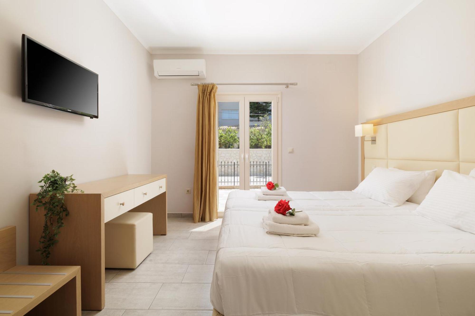 Santos Luxury Apartments Дассия Экстерьер фото