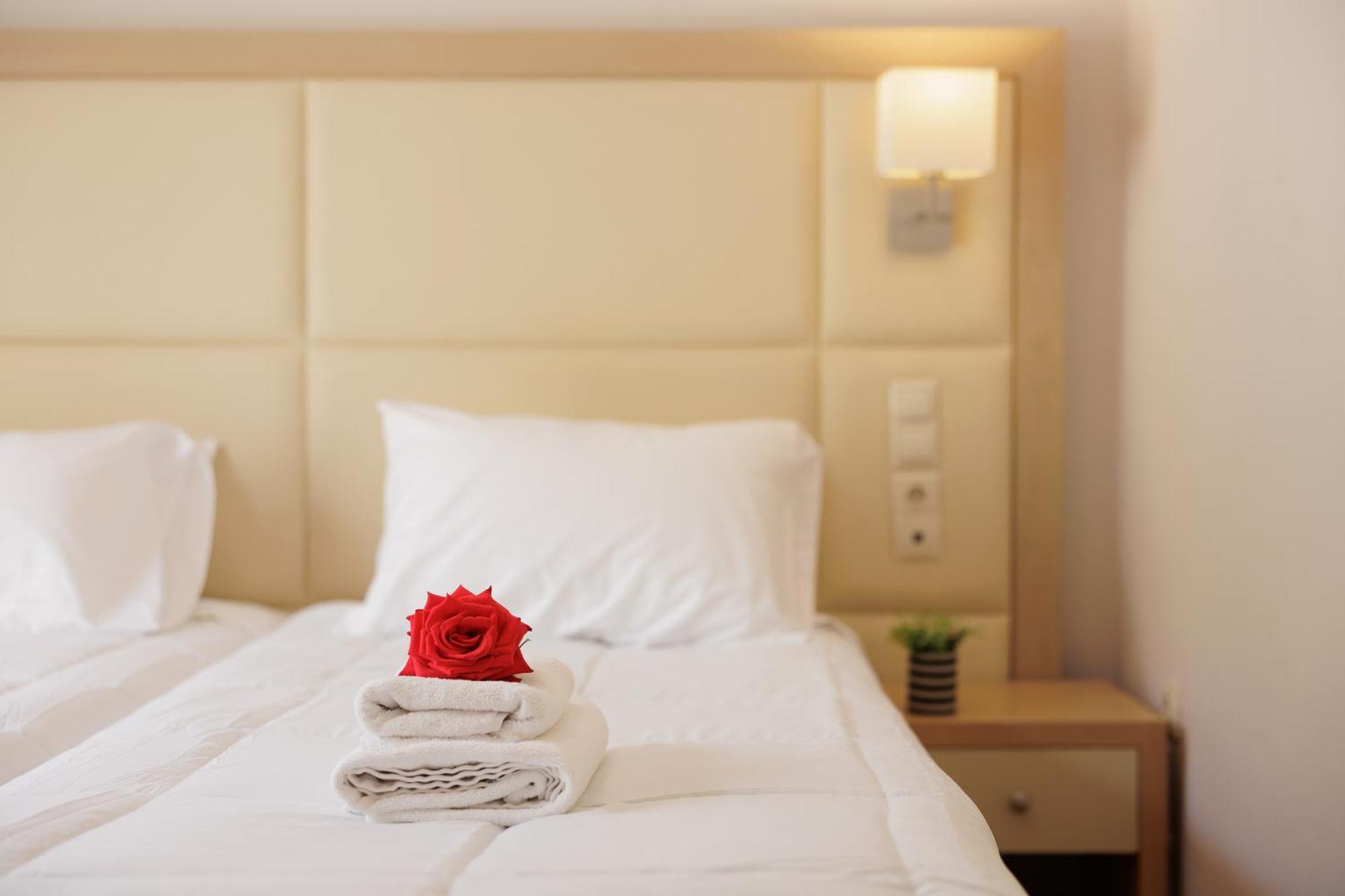 Santos Luxury Apartments Дассия Номер фото